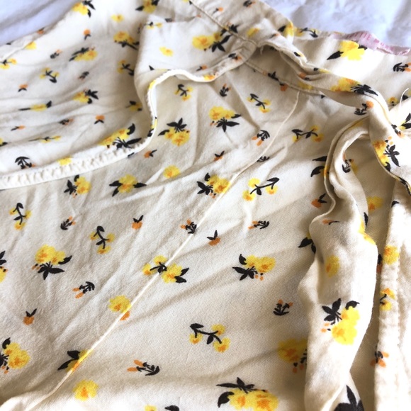 PacSun Lottie Moss Floral Shorts NWOT - Picture 3 of 4